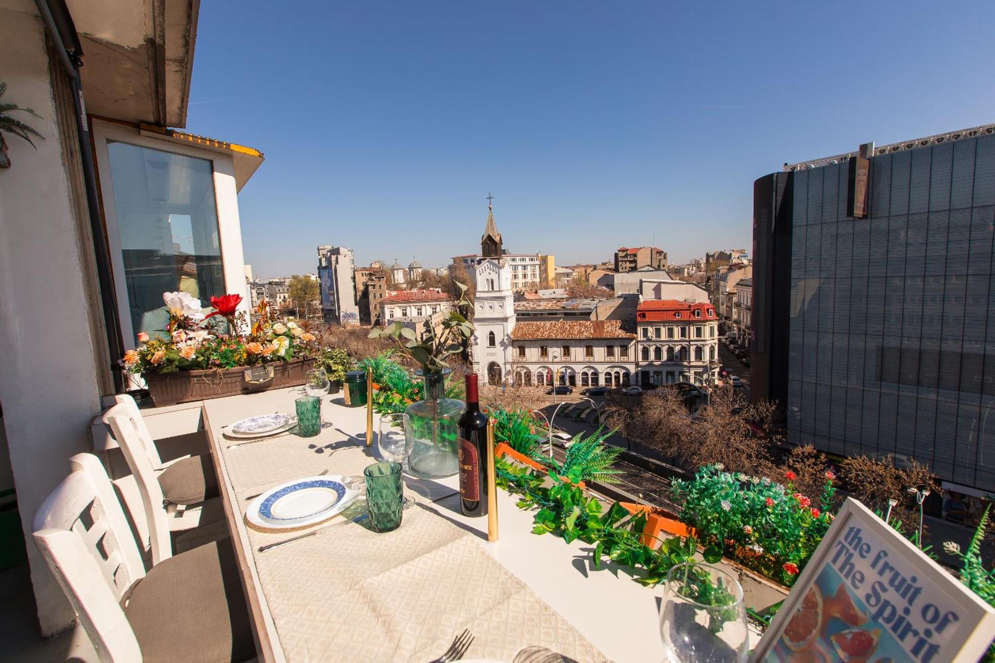 Old Town Apartment With Amazing View From The Balcony Bucureşti Exterior foto