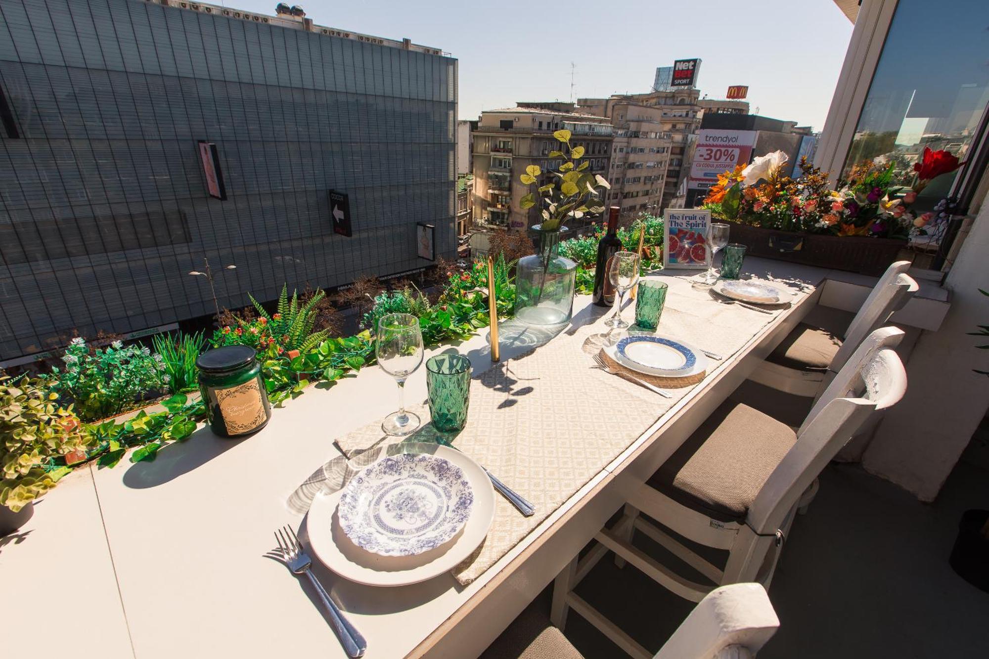 Old Town Apartment With Amazing View From The Balcony Bucureşti Exterior foto